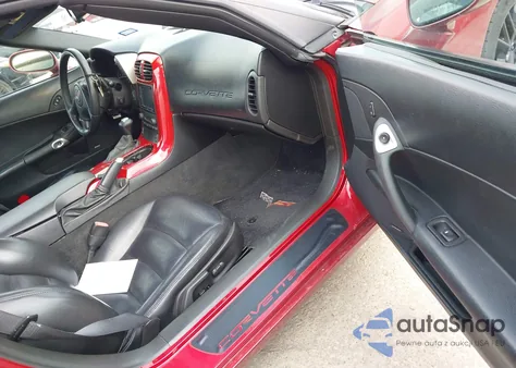 2005 Chevrolet Corvette z USA, uszkodzony, nr VIN 1G1YY24U655104242